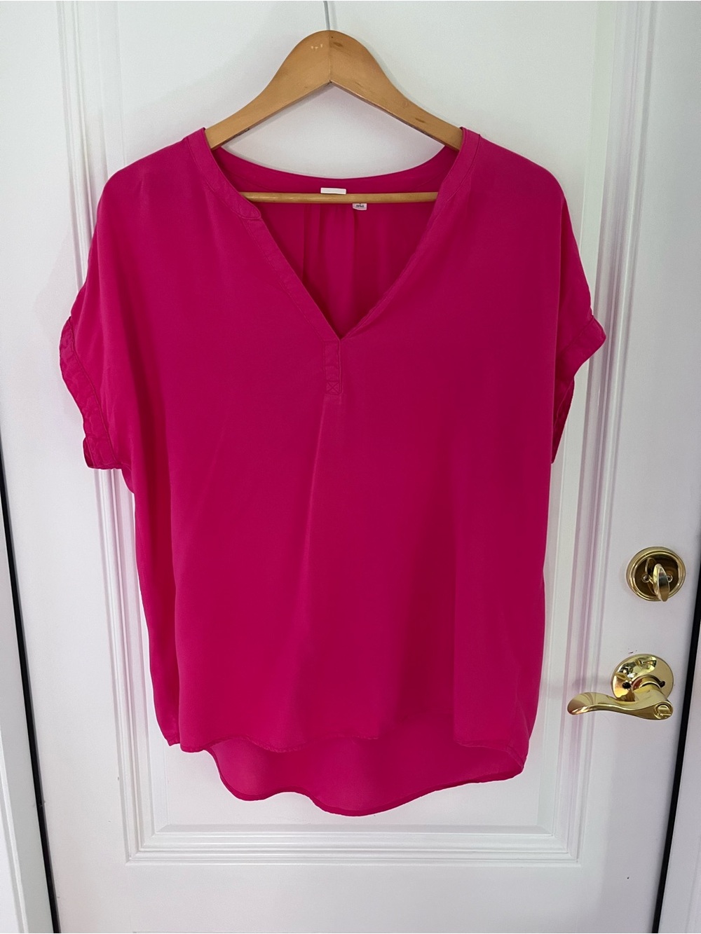 GAP Hot Pink V-Neck Short Sleeve Blouse